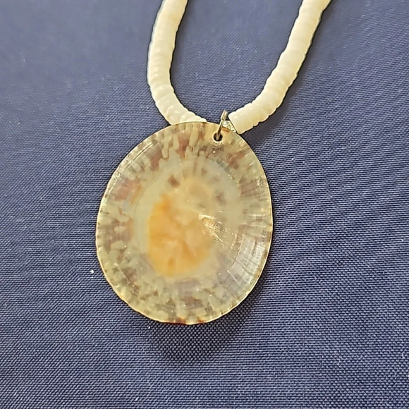 Handmade Shell Necklace - Picture 5 of 7